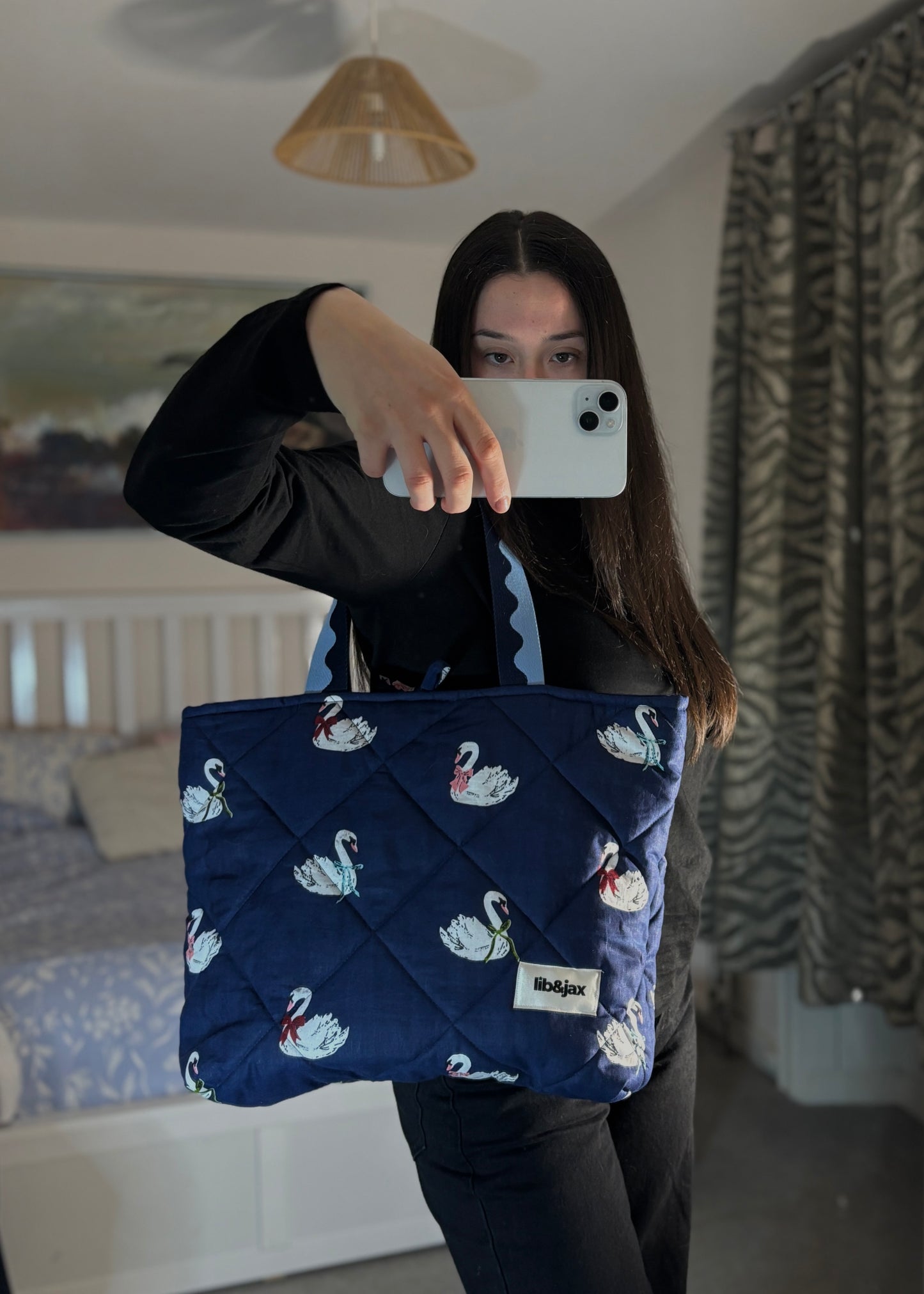 Tote: Swan Duotone