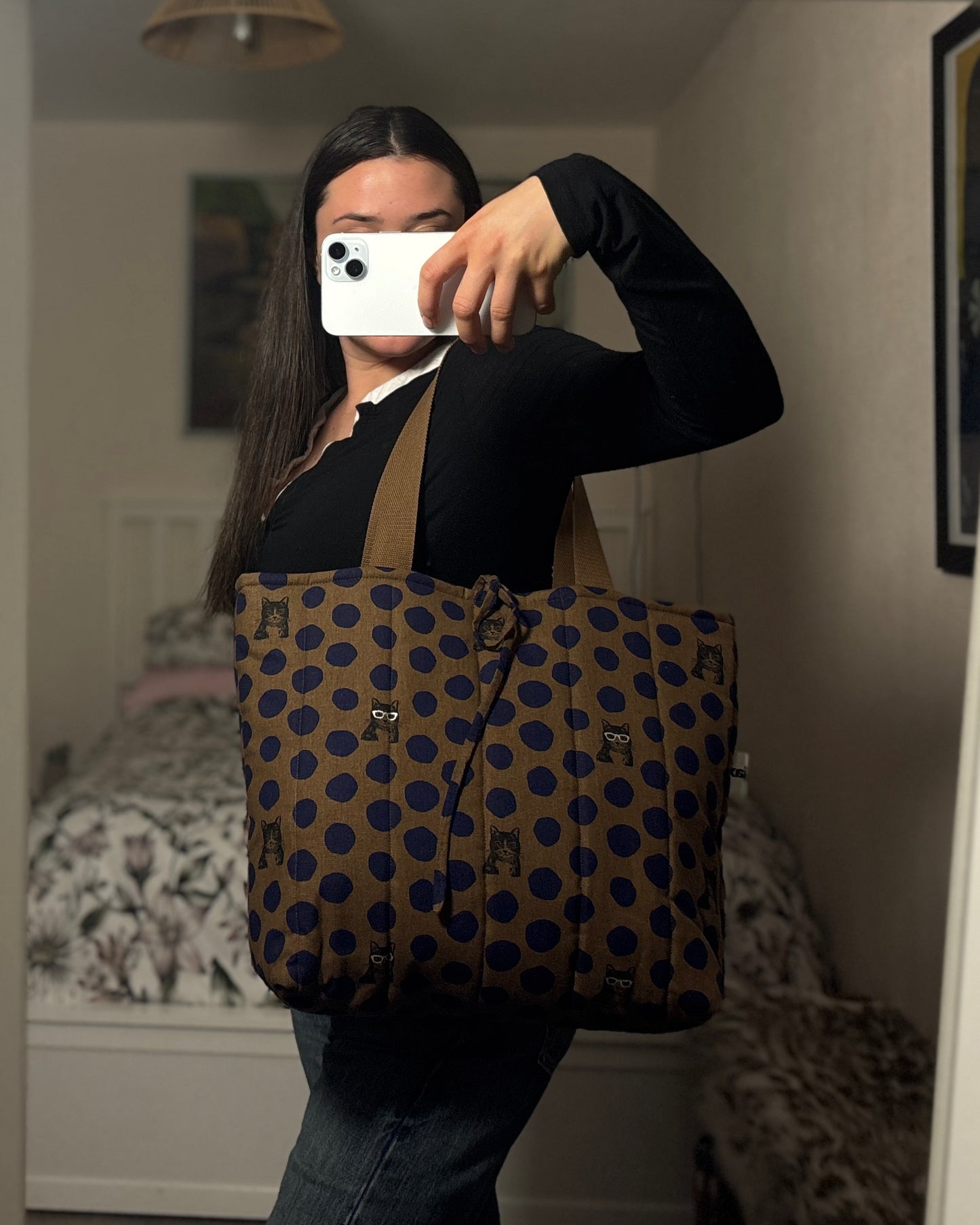 Tote: Kitty Hide&Seek Spot